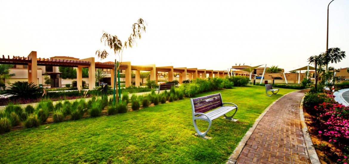 Купить таунхаус в Al Raha Golf Gardens, Abu Dhabi, ОАЭ 4 спальни, 342м2 № 554 - фото 6