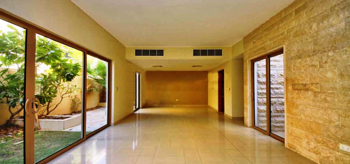 Купить таунхаус в Al Raha Gardens, Abu Dhabi, ОАЭ 4 спальни, 240м2 № 439 - фото 1