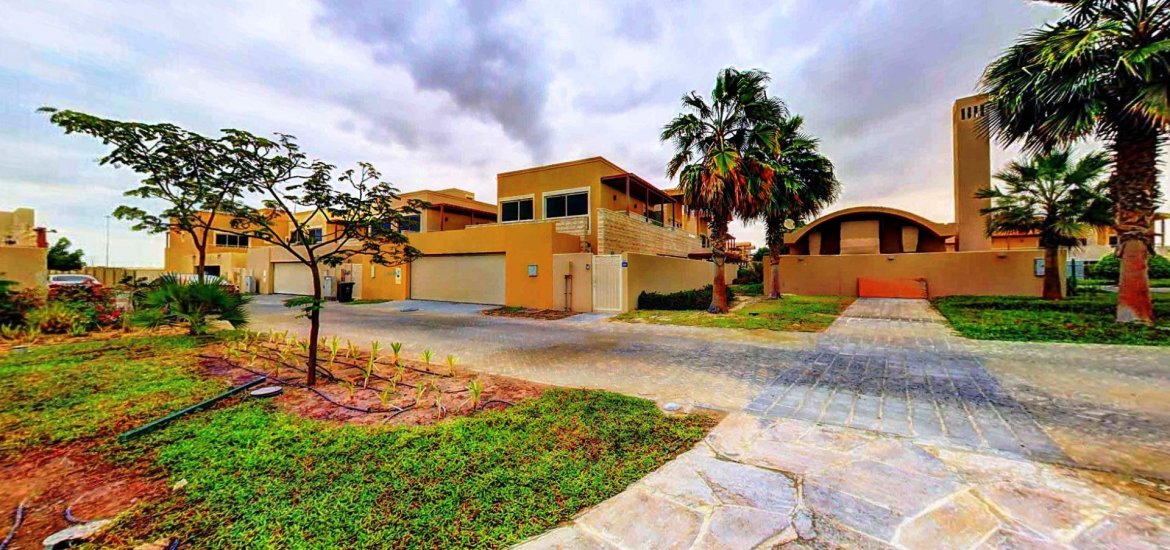 Villa for sale in Al Raha Gardens, Abu Dhabi, UAE 5 bedrooms, 389 sq.m. No. 444 - photo 4