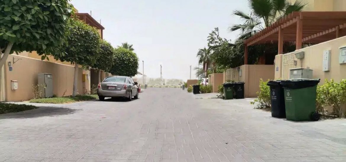 Townhouse for sale in Al Raha Gardens, Abu Dhabi, UAE 3 bedrooms, 255 sq.m. No. 431 - photo 6