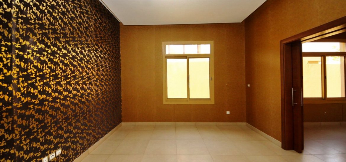 Villa for sale in Al Raha Golf Gardens, Abu Dhabi, UAE 5 bedrooms, 534 sq.m. No. 562 - photo 3