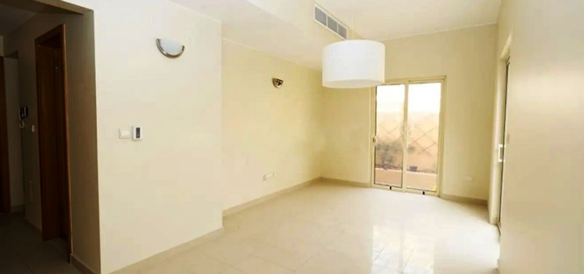 Villa for sale in Al Raha Gardens, Abu Dhabi, UAE 3 bedrooms, 360 sq.m. No. 460 - photo 1