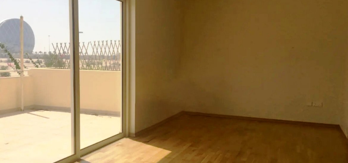 Villa for sale in Al Raha Gardens, Abu Dhabi, UAE 5 bedrooms, 586 sq.m. No. 495 - photo 1