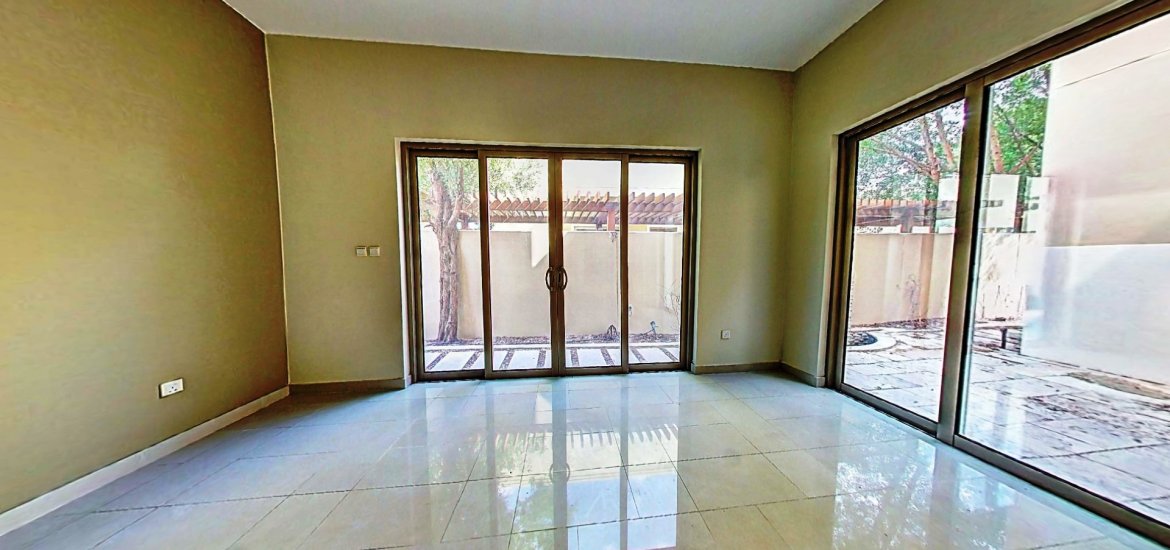 Townhouse for sale in Al Raha Gardens, Abu Dhabi, UAE 4 bedrooms, 218 sq.m. No. 451 - photo 1