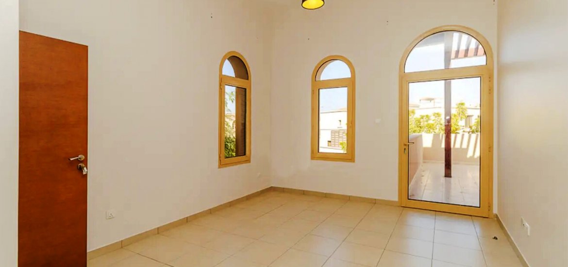 Villa for sale in Al Raha Golf Gardens, Abu Dhabi, UAE 4 bedrooms, 405 sq.m. No. 541 - photo 1