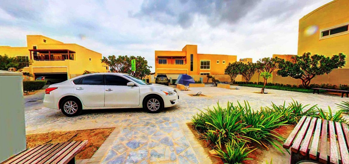Villa for sale in Al Raha Gardens, Abu Dhabi, UAE 4 bedrooms, 289 sq.m. No. 441 - photo 4