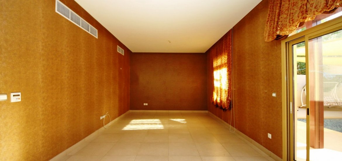 Villa for sale in Al Raha Golf Gardens, Abu Dhabi, UAE 5 bedrooms, 506 sq.m. No. 564 - photo 4