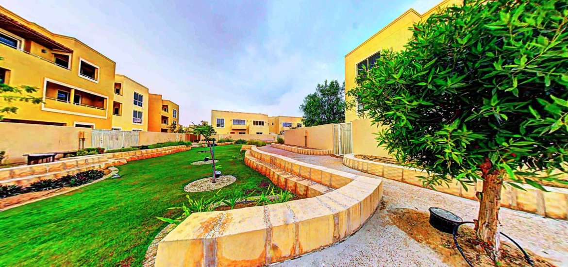 Townhouse for sale in Al Raha Gardens, Abu Dhabi, UAE 4 bedrooms, 258 sq.m. No. 487 - photo 9
