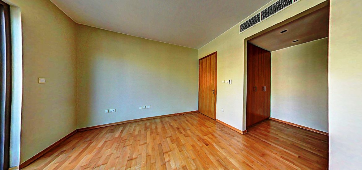 Townhouse for sale in Al Raha Gardens, Abu Dhabi, UAE 4 bedrooms, 301 sq.m. No. 449 - photo 2